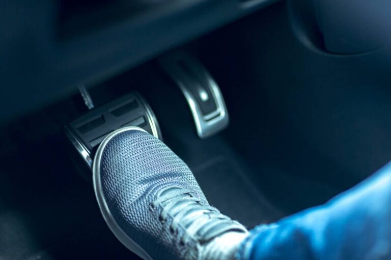 Quels dangers réels en cas de freinage négligé sur votre voiture ?