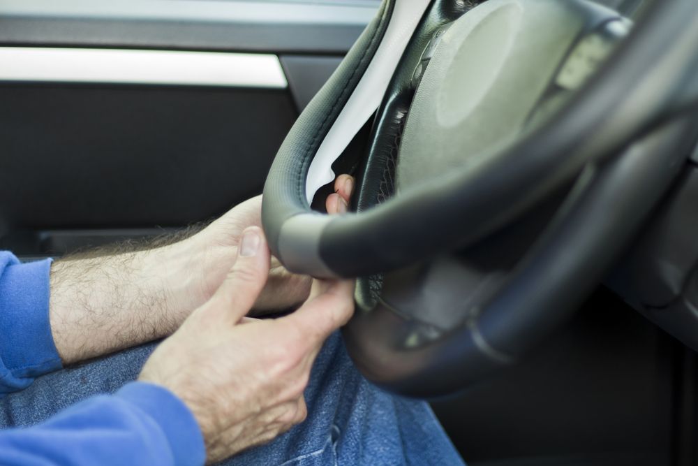 Le couvre volant en cuir pour l’esthétique et le confort de conduite